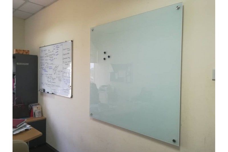 Magnetic Glass Whiteboard 3FTx4FT (No Insttallation)