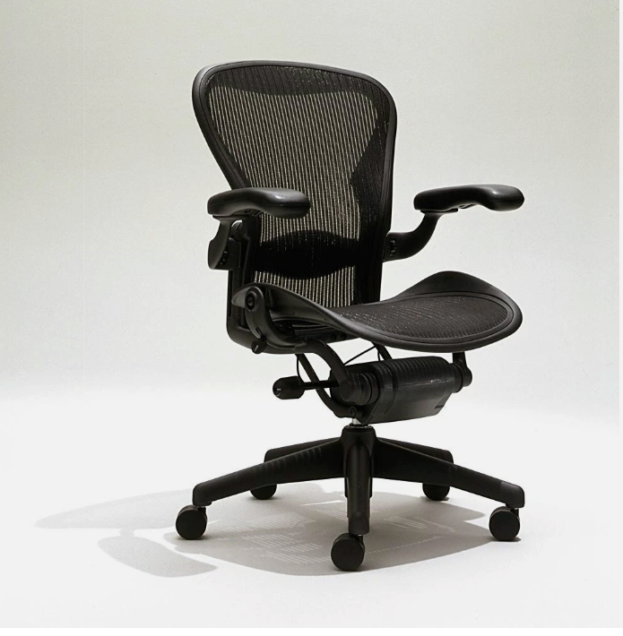 Herman Miller Aeron Mesh Office Desk Chair Medium Size C fully adjustable lumbar
