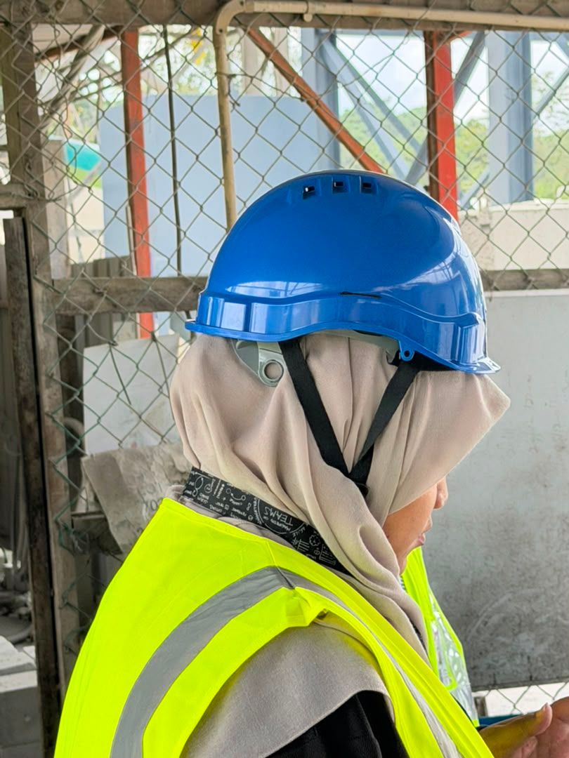 safety helmet color yellow