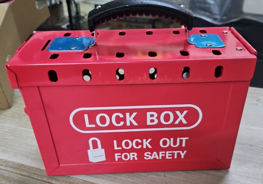 SAFETY LOCK BOX PORTABLE / LOCK BOX