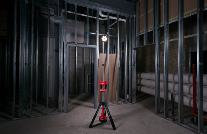 M18™ LED stand light