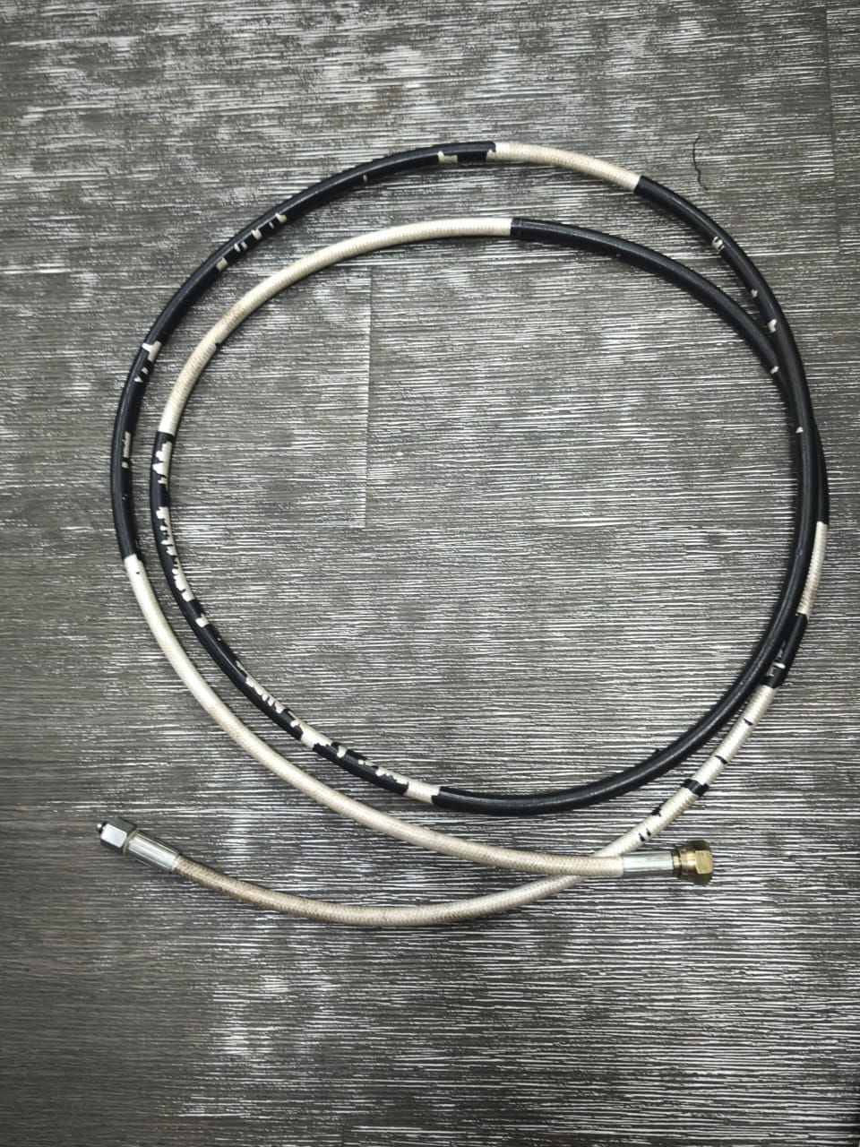 THERMOPLASTIC HOSE (R8) - TAIYO C/W M/S 806S-14-15 1.5 FITTING ONE END, 3/8'' M/S FEMALE SWIVEL FITTING ANOTHER END